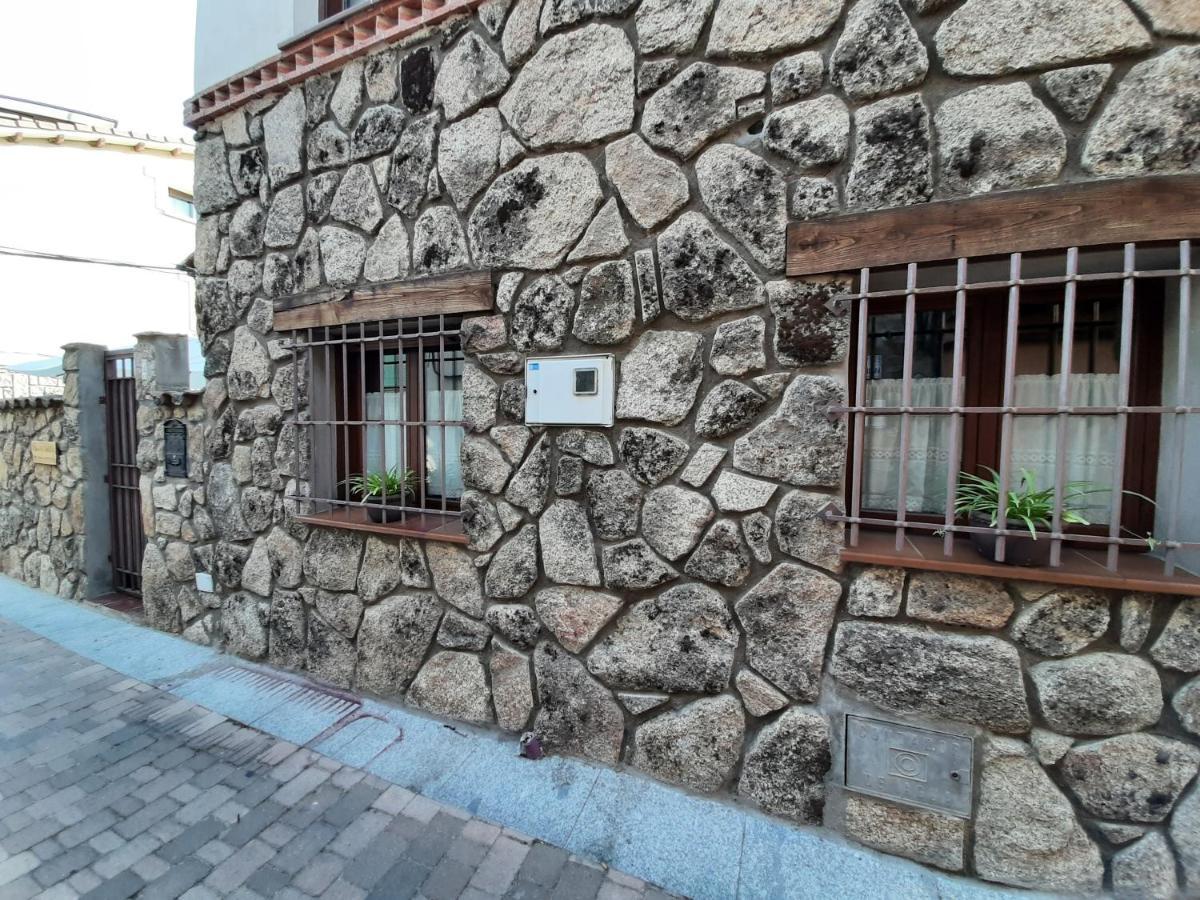 Casa Con Patio Y Chimenea En Piedralaves Villa Dış mekan fotoğraf