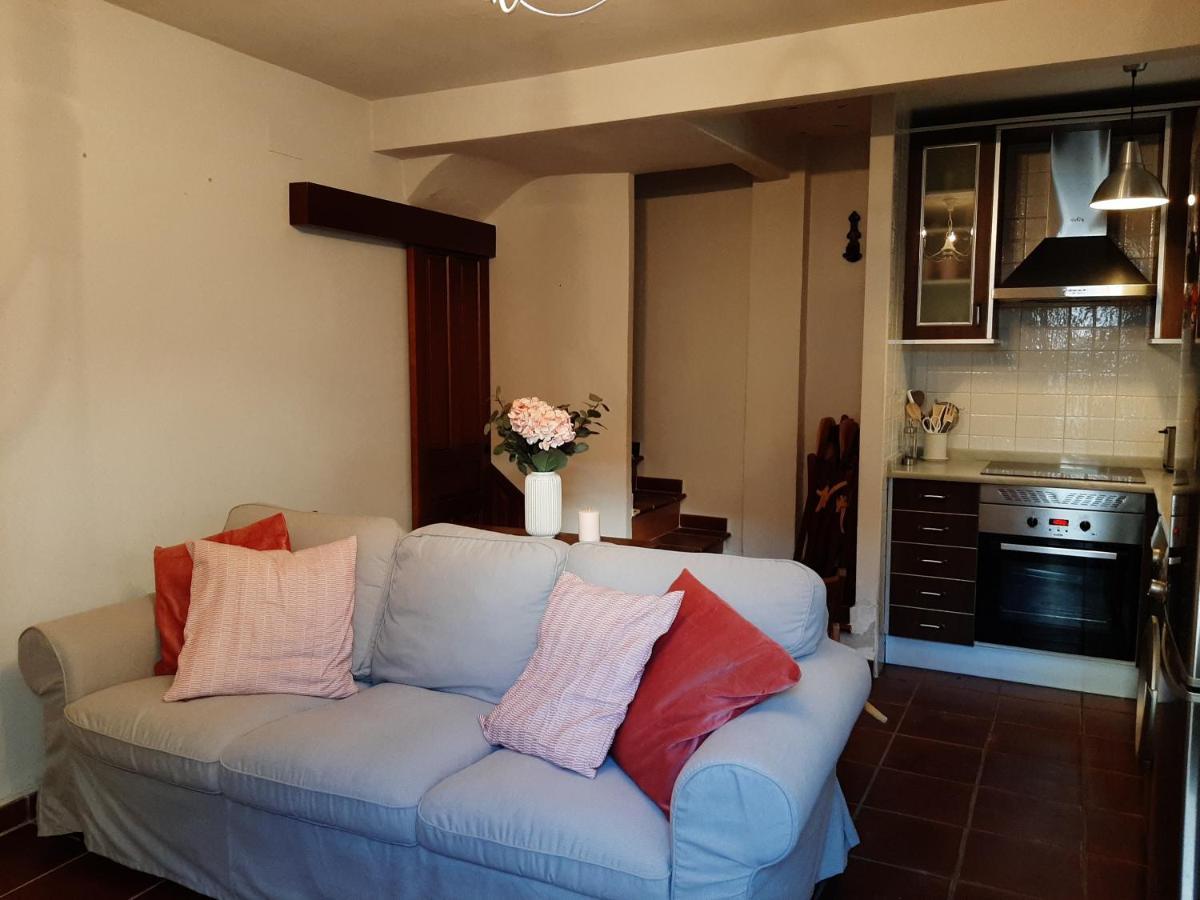 Casa Con Patio Y Chimenea En Piedralaves Villa Dış mekan fotoğraf